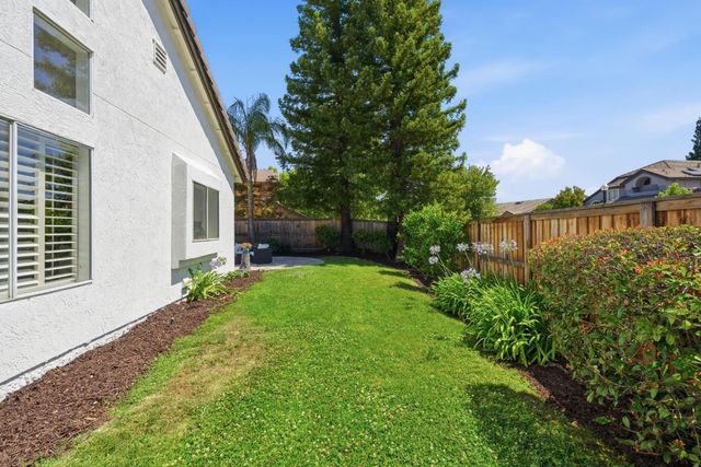 282 Thorndike Way, Folsom, CA 95630