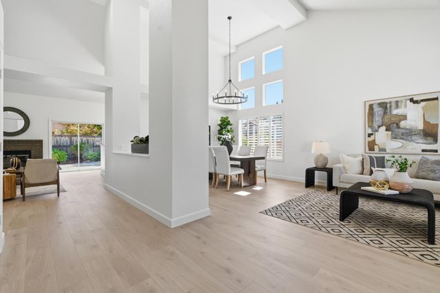 282 Thorndike Way, Folsom, CA 95630