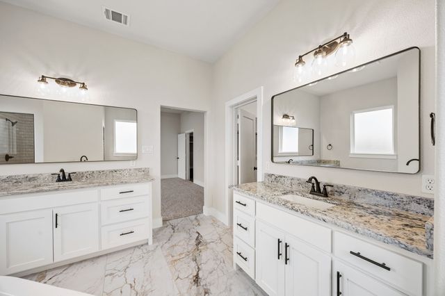 121 CR 207, Valley View, TX 76272