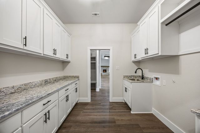 121 CR 207, Valley View, TX 76272