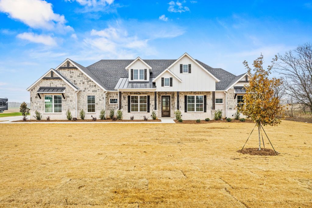121 CR 207, Valley View, TX 76272