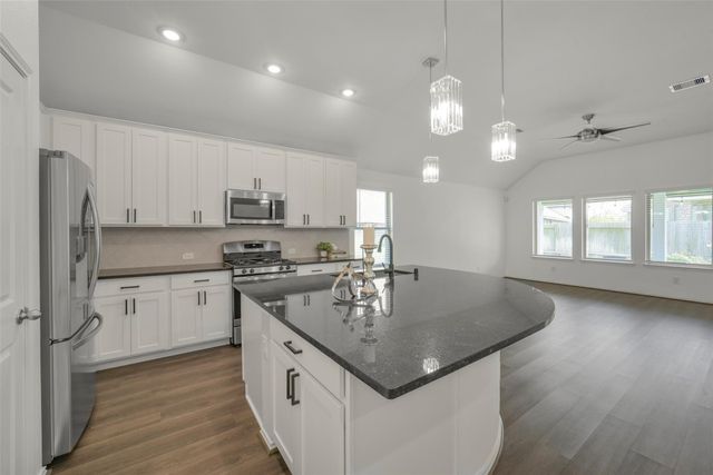 8710 Sunbury Oak Circle, Richmond, TX 77407