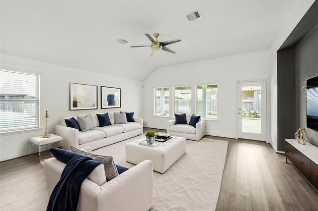 8710 Sunbury Oak Circle, Richmond, TX 77407