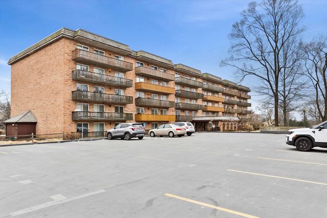 8025 Woodglen Lane 112, Downers Grove, IL 60516