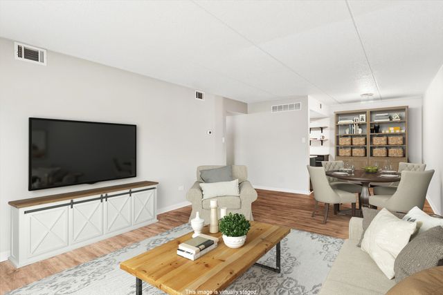 8025 Woodglen Lane 112, Downers Grove, IL 60516