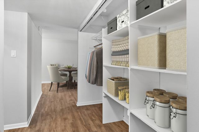 8025 Woodglen Lane 112, Downers Grove, IL 60516