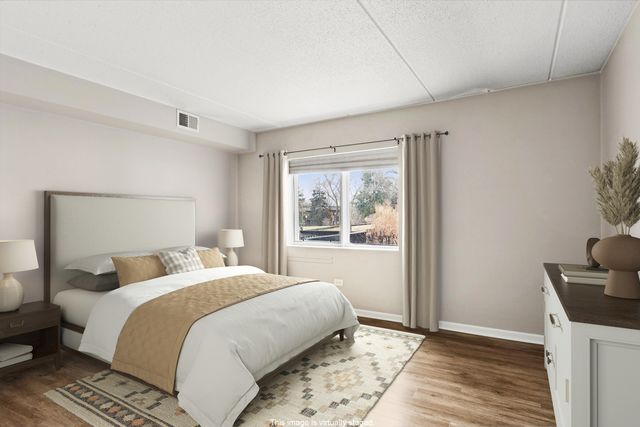 8025 Woodglen Lane 112, Downers Grove, IL 60516