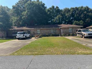 6413 Kennington Cir, Milton, FL 32570