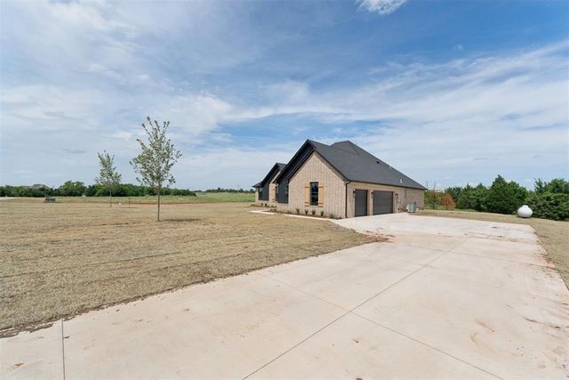9560 Regado Court, Guthrie, OK 73044