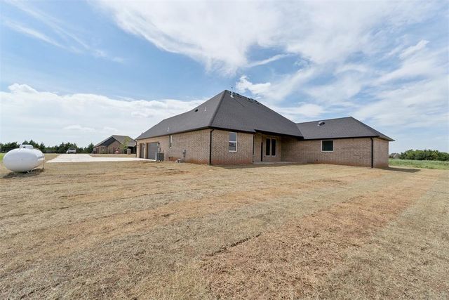 9560 Regado Court, Guthrie, OK 73044