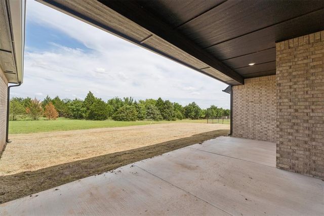 9560 Regado Court, Guthrie, OK 73044