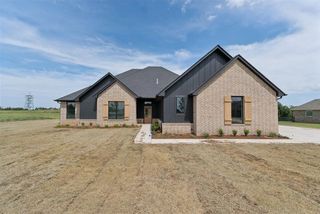 9560 Regado Court, Guthrie, OK 73044