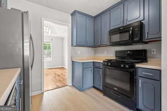 5873 Colonnade Drive, Rex, GA 30273