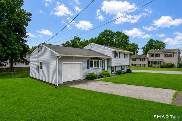 245 Oakwood Drive, Fairfield, CT 06824