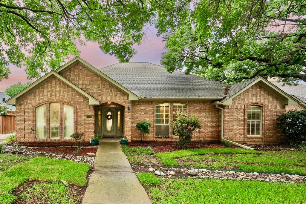 5206 Independence Avenue, Arlington, TX 76017