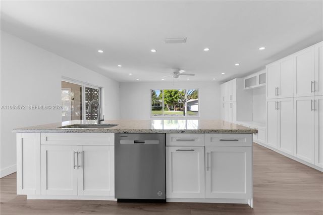 13905 SW 78th Ct, Palmetto Bay, FL 33158