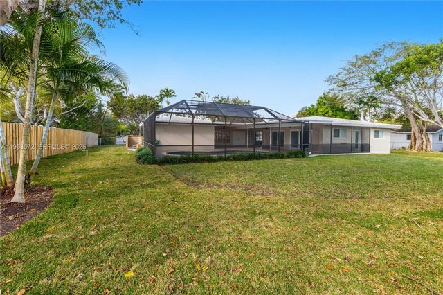 13905 SW 78th Ct, Palmetto Bay, FL 33158