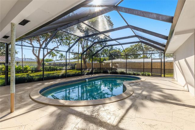 13905 SW 78th Ct, Palmetto Bay, FL 33158