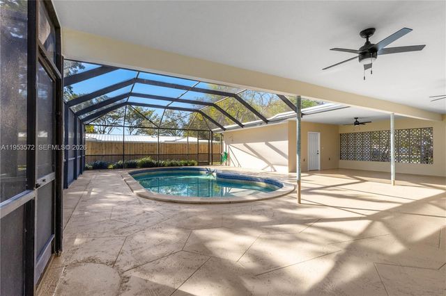 13905 SW 78th Ct, Palmetto Bay, FL 33158