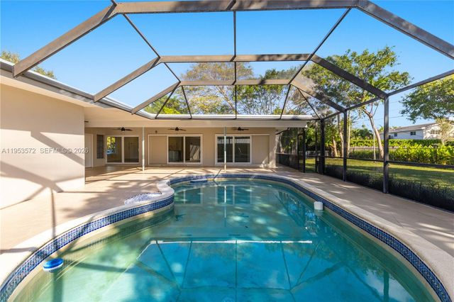 13905 SW 78th Ct, Palmetto Bay, FL 33158