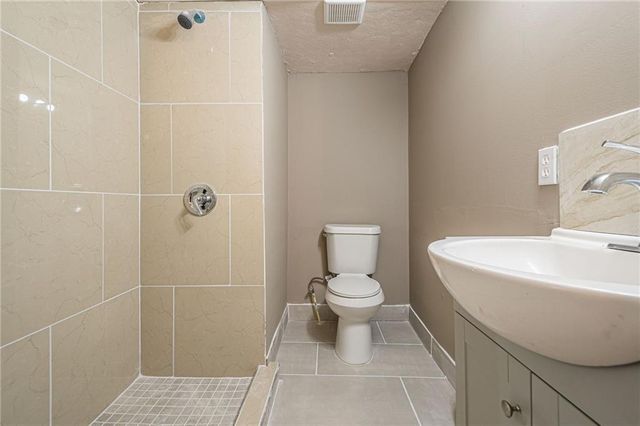 821 Everett Springs Road, Calhoun, GA 30701