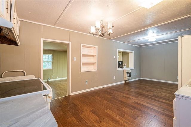 821 Everett Springs Road, Calhoun, GA 30701