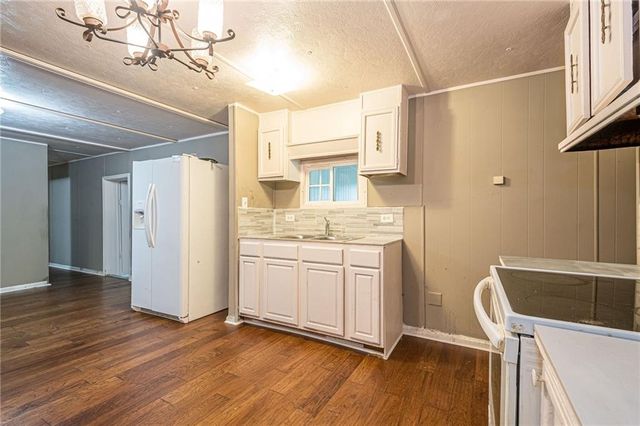 821 Everett Springs Road, Calhoun, GA 30701