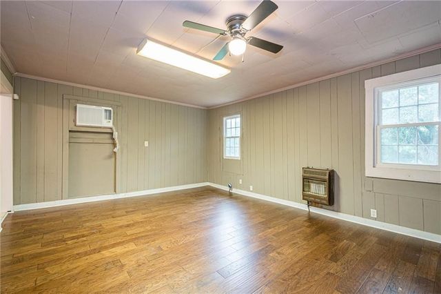 821 Everett Springs Road, Calhoun, GA 30701