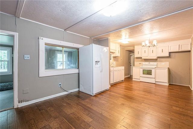 821 Everett Springs Road, Calhoun, GA 30701