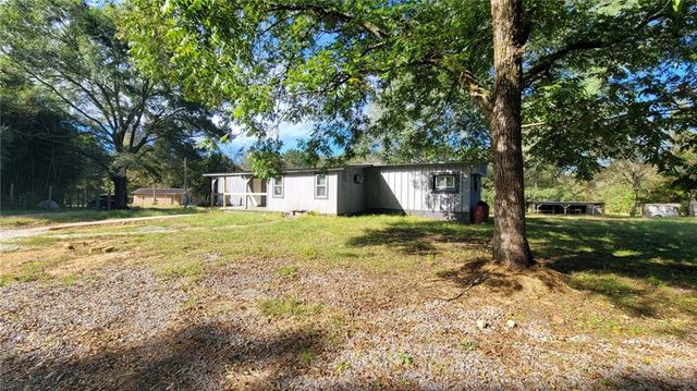 821 Everett Springs Road, Calhoun, GA 30701
