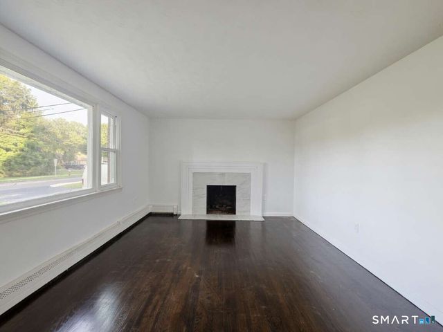 32 Simon Road, Enfield, CT 06082