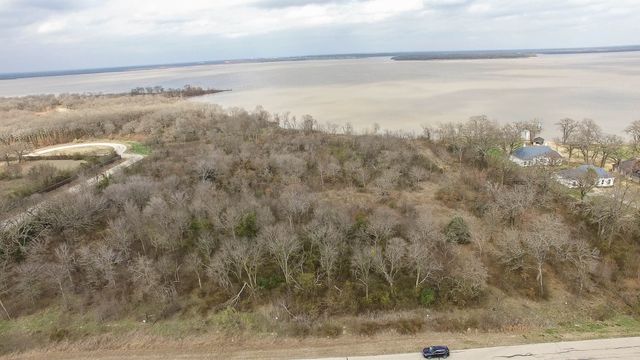 8615 Southern Shore Court, Kemp, TX 75143