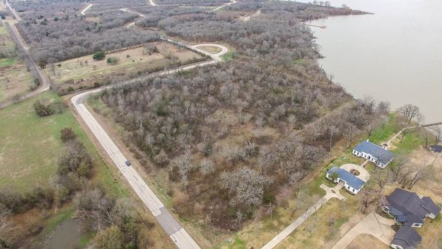 8615 Southern Shore Court, Kemp, TX 75143