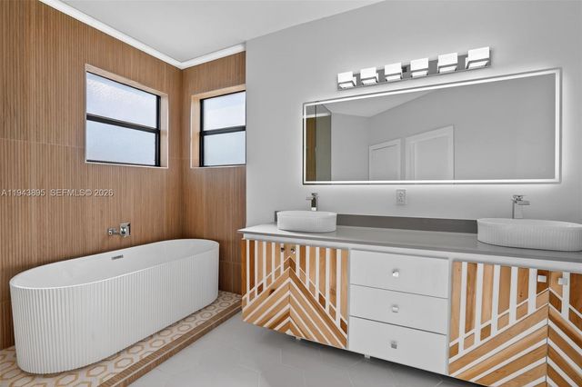 11556 SW 234th St, Homestead, FL 33032