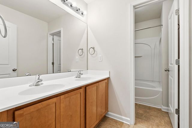 910 Silver Lake Drive, Acworth, GA 30102