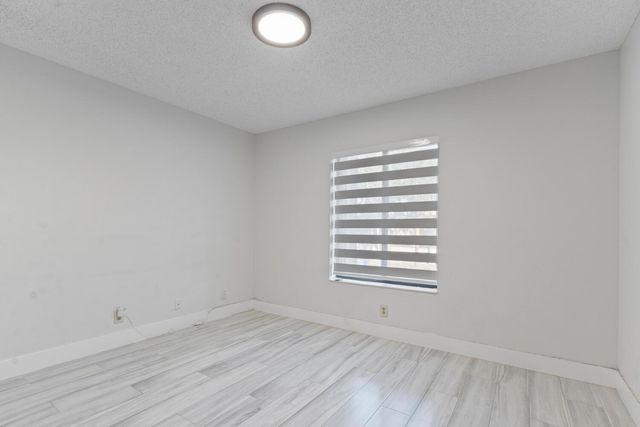 712 Sunny Pine Way E2, Greenacres, FL 33415