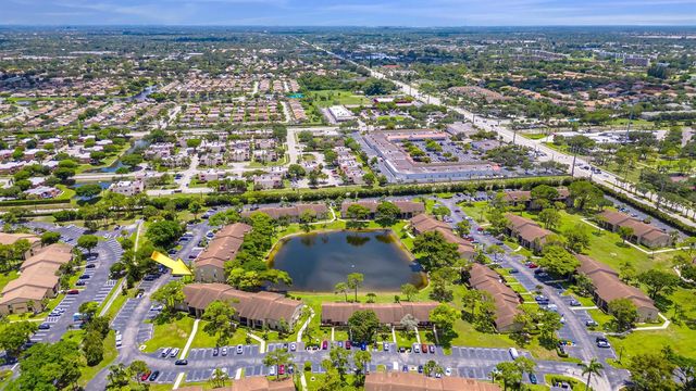 712 Sunny Pine Way E2, Greenacres, FL 33415