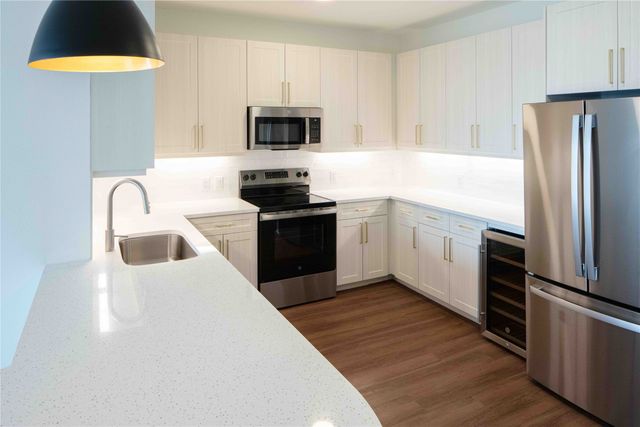 108 N US 377 420, Roanoke, TX 76262