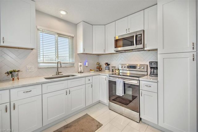 1817 SW 40th ST, Cape Coral, FL 33914