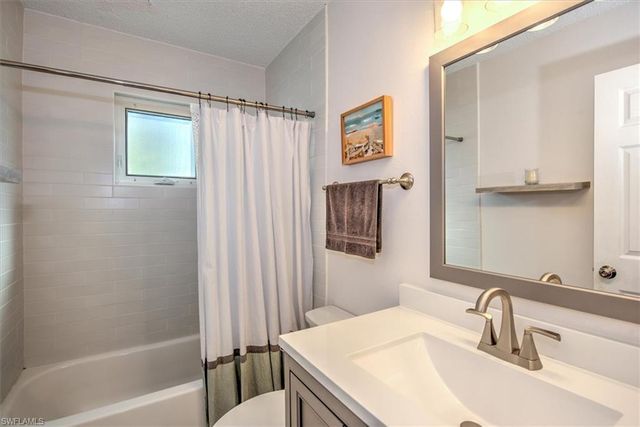 1817 SW 40th ST, Cape Coral, FL 33914