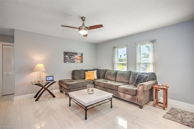 1817 SW 40th ST, Cape Coral, FL 33914
