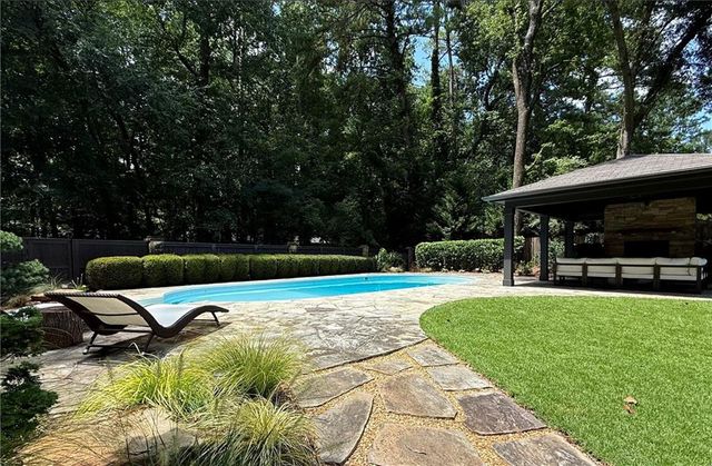 1904 Lenox NE Road, Atlanta, GA 30306