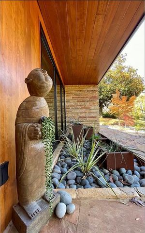 1904 Lenox NE Road, Atlanta, GA 30306