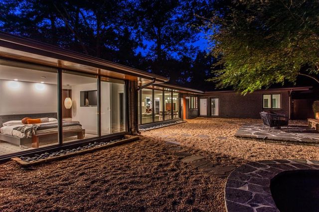 1904 Lenox NE Road, Atlanta, GA 30306