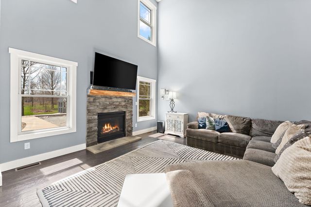 112 Lavender Court, New Carlisle, IN 46552