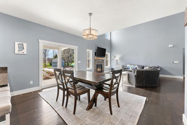 112 Lavender Court, New Carlisle, IN 46552