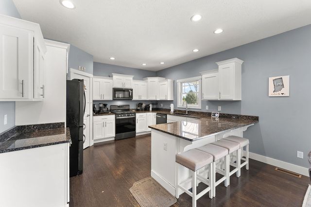 112 Lavender Court, New Carlisle, IN 46552