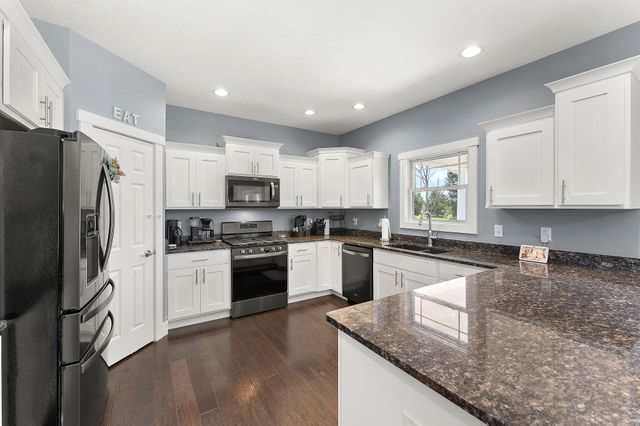 112 Lavender Court, New Carlisle, IN 46552
