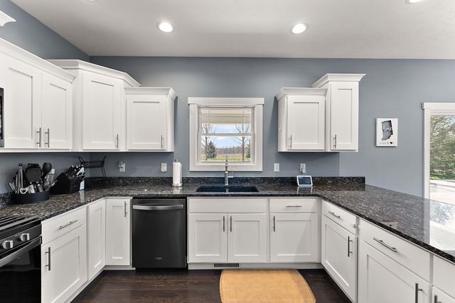 112 Lavender Court, New Carlisle, IN 46552