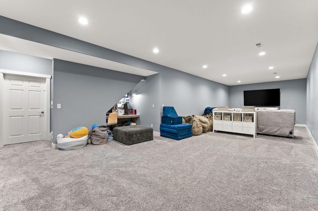112 Lavender Court, New Carlisle, IN 46552